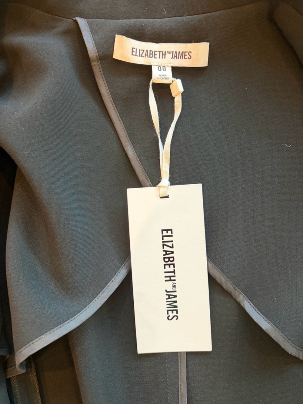 Elizabeth and James NWT Relaxed Jamie Blazer, single button, black, 00 - Picture 10 of 13